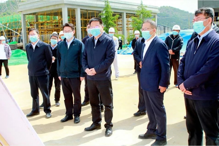 嚴漢平一行到集團多個項...